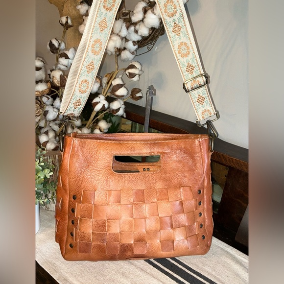 NWOT Bed Stu Orchid Leather Satchel Handbag Crossbody Bag Tan Rustic MSRP $280 - Picture 3 of 14